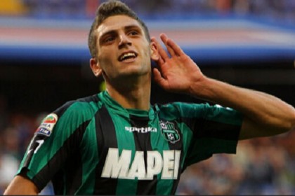  那不勒斯防线失误频出主场惨遭萨索洛逼平  