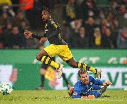  多特蒙德核心罗伊斯伤愈复出率队逆转奥格斯堡