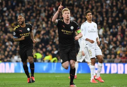  曼城主场逆转热刺，积分差距缩小至两分  